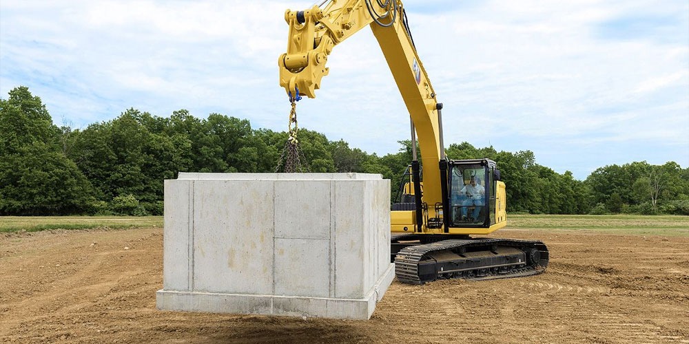 heavy lifting equipment UAE