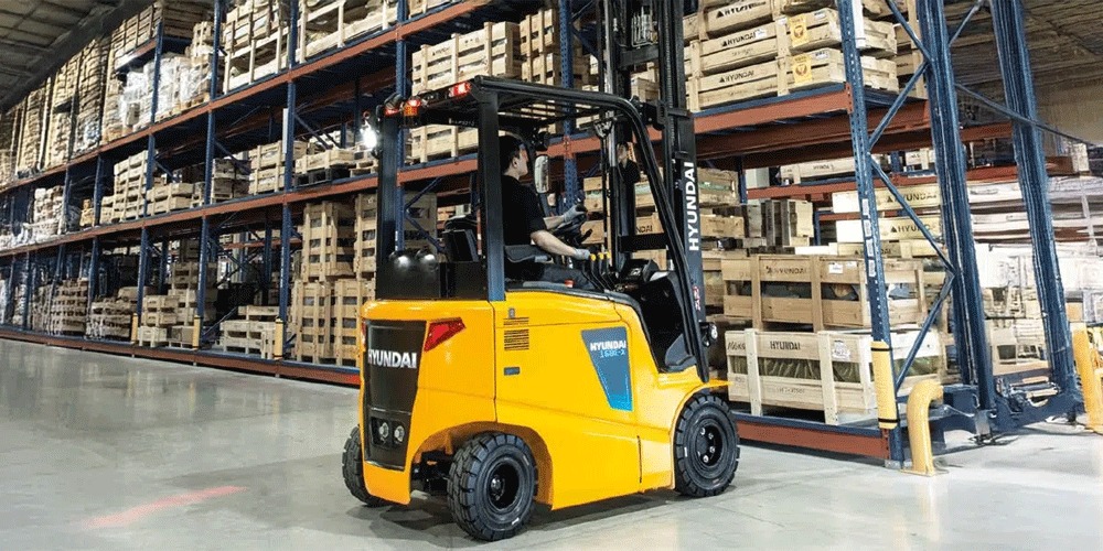 forklift rental in UAE 