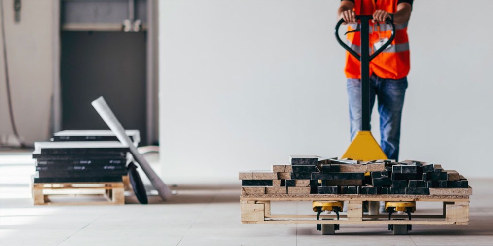 Heavy Lifting Equipment UAE